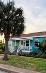 1028 Avenue L, Galveston, TX 77550