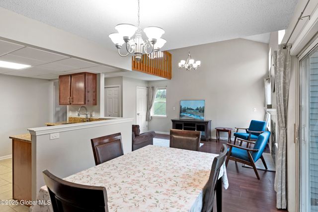 41 Heyden Road, Troy, NY 12180