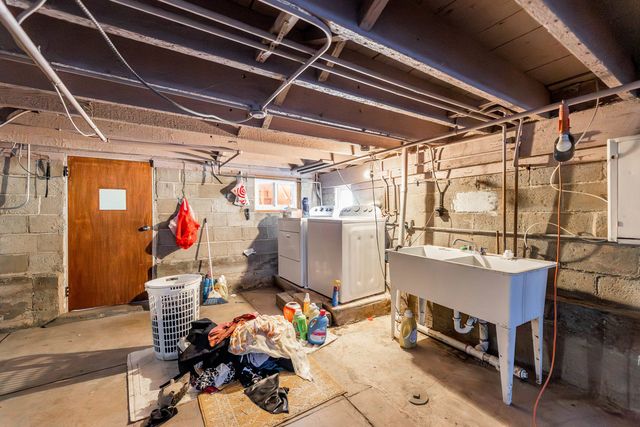 3305 S Damen Avenue, Chicago, IL 60608