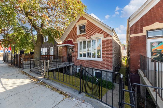 3305 S Damen Avenue, Chicago, IL 60608