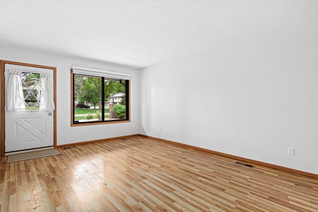 5961 Dellwood Avenue, Shoreview, MN 55126