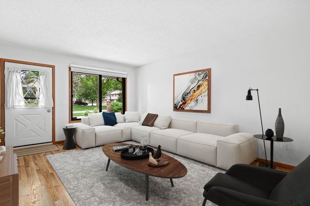 5961 Dellwood Avenue, Shoreview, MN 55126