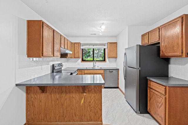 5961 Dellwood Avenue, Shoreview, MN 55126