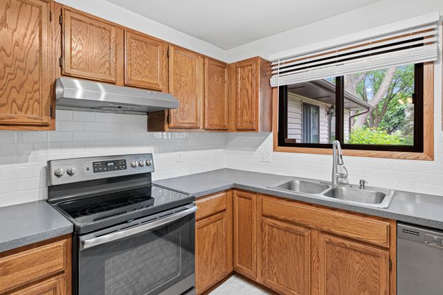 5961 Dellwood Avenue, Shoreview, MN 55126