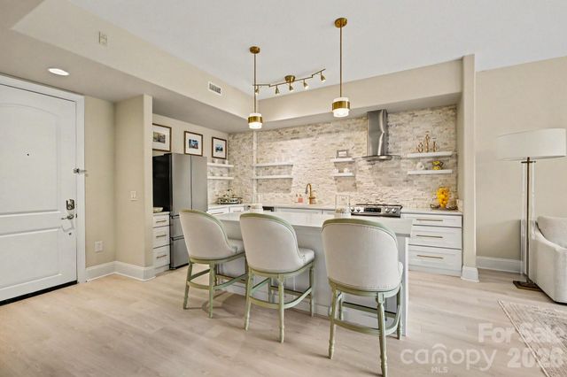 4625 Piedmont Row Drive 417, Charlotte, NC 28210