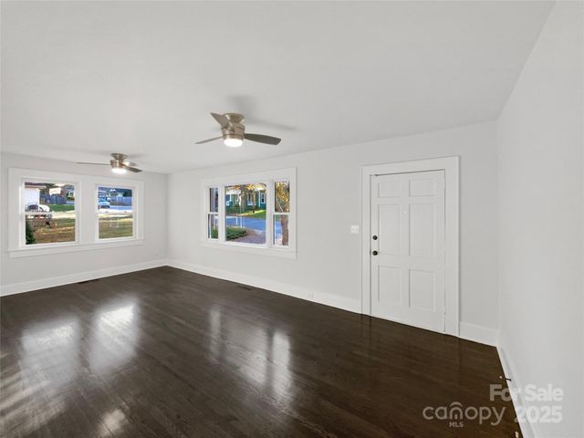 252 N Patterson Street, Statesville, NC 28677