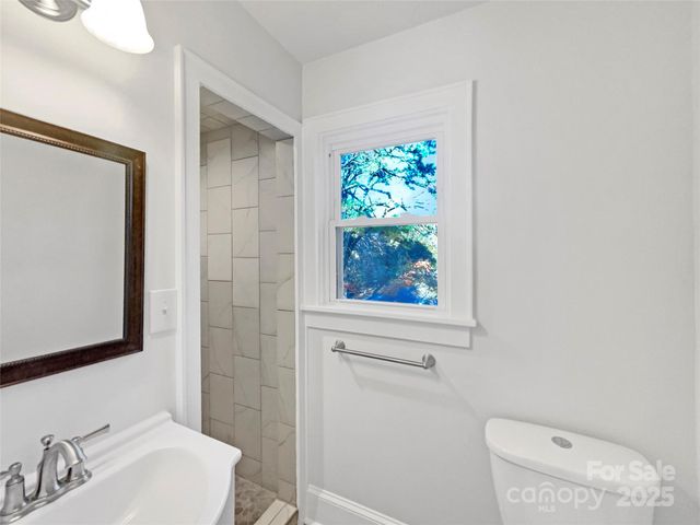 252 N Patterson Street, Statesville, NC 28677