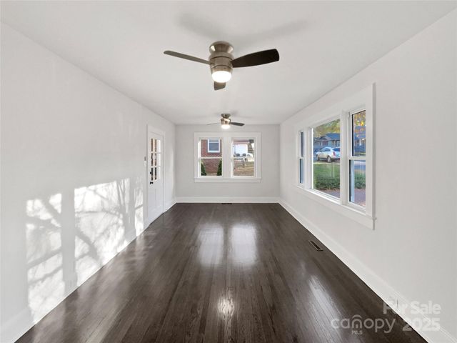 252 N Patterson Street, Statesville, NC 28677