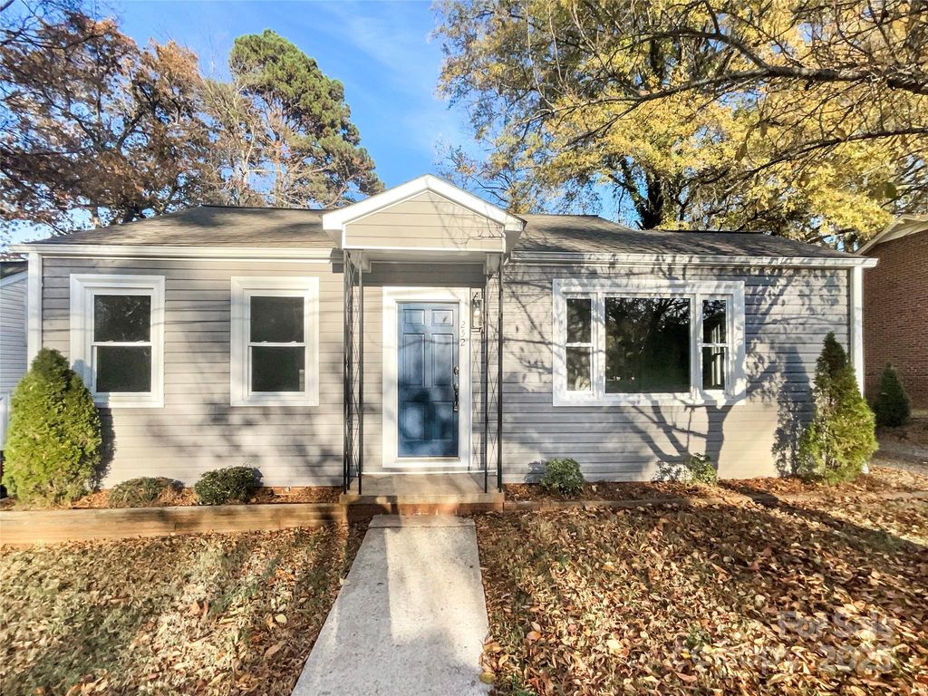 252 N Patterson Street, Statesville, NC 28677