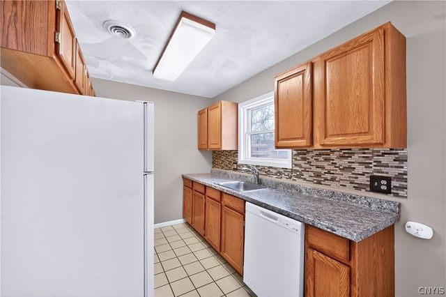 916 Mildred Avenue 914, Utica, NY 13502