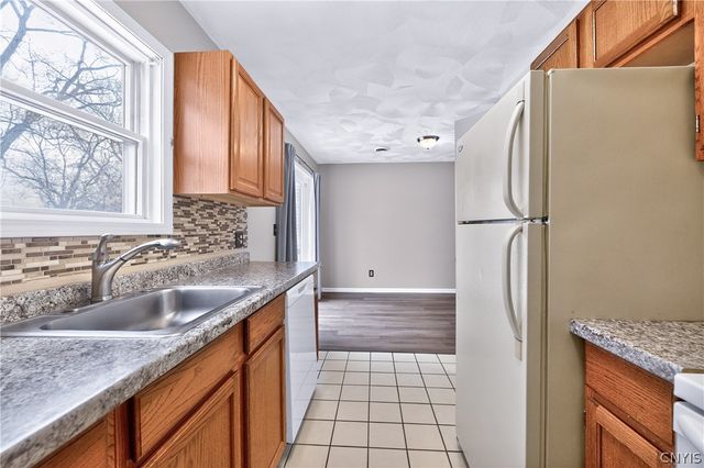 916 Mildred Avenue 914, Utica, NY 13502