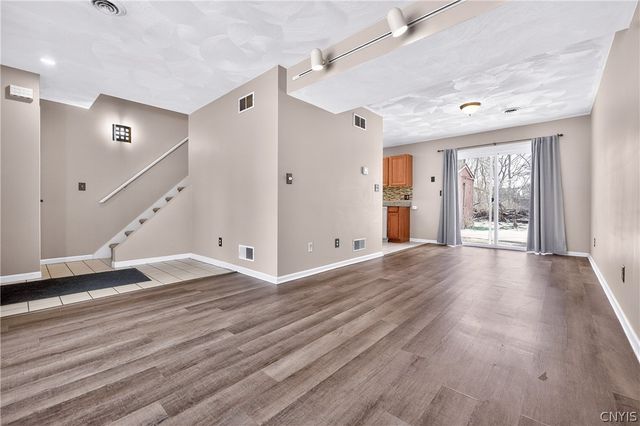 916 Mildred Avenue 914, Utica, NY 13502