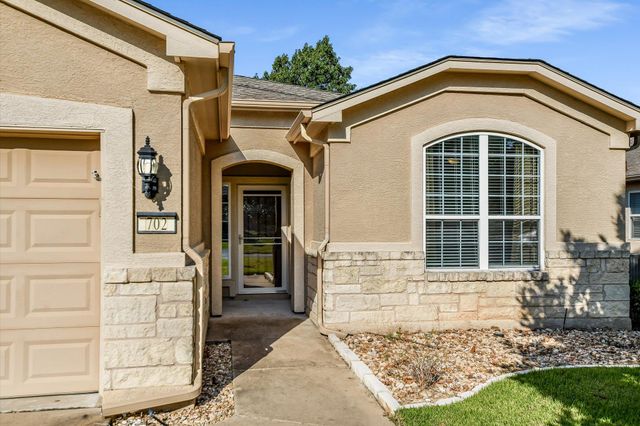 702 Independence Creek LN, Georgetown, TX 78633