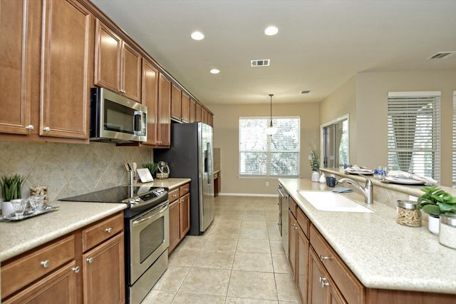 702 Independence Creek LN, Georgetown, TX 78633
