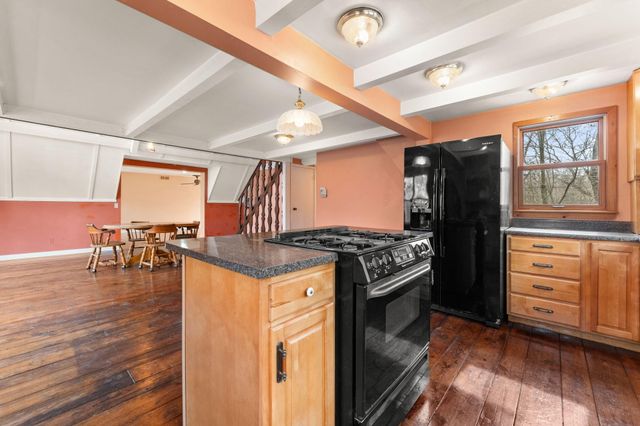 385 W 900 N, Wheatfield, IN 46392