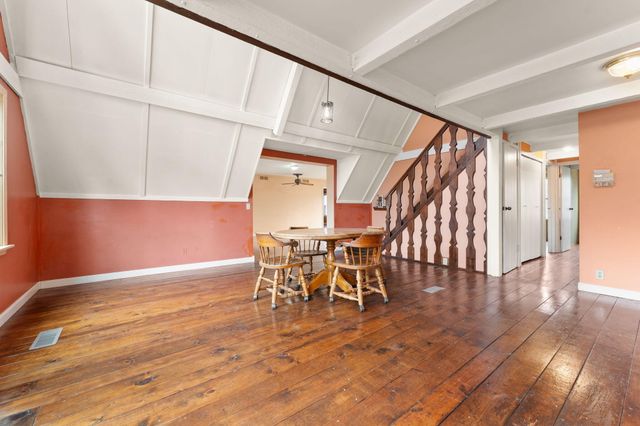 385 W 900 N, Wheatfield, IN 46392