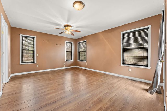 385 W 900 N, Wheatfield, IN 46392