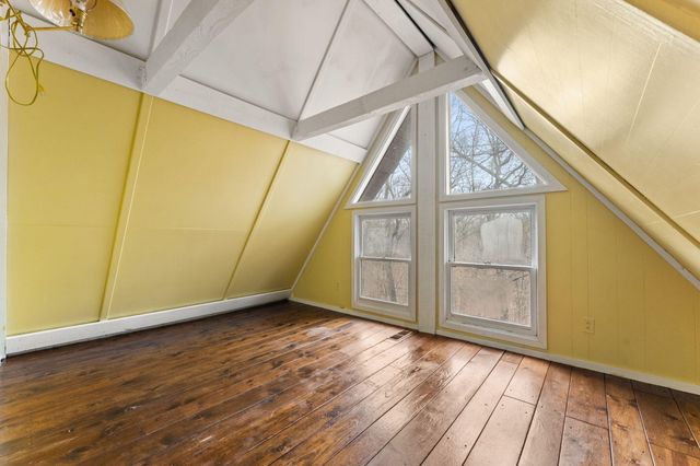 385 W 900 N, Wheatfield, IN 46392