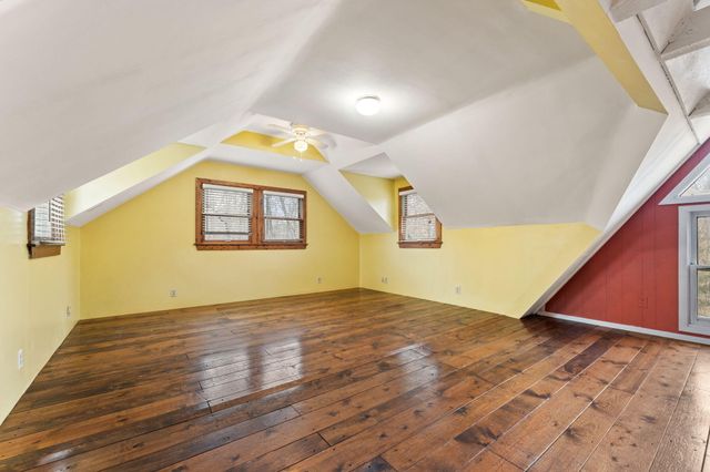 385 W 900 N, Wheatfield, IN 46392