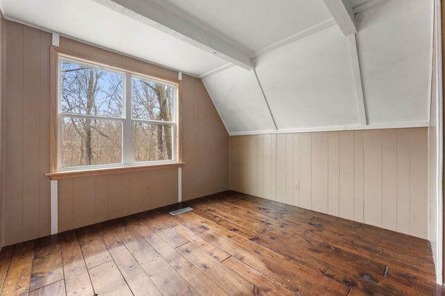 385 W 900 N, Wheatfield, IN 46392