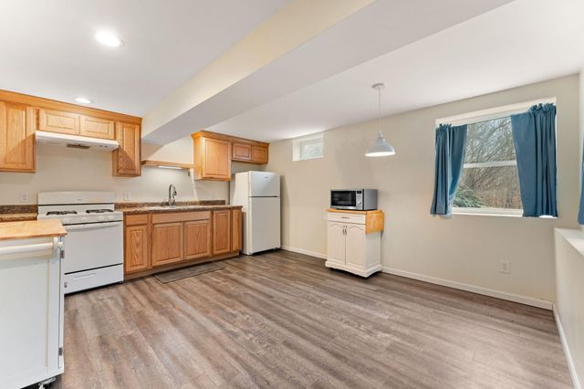 385 W 900 N, Wheatfield, IN 46392