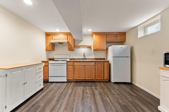 385 W 900 N, Wheatfield, IN 46392