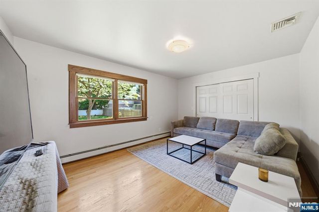 37 Buena Vista Avenue, Hawthorne, NJ 07506