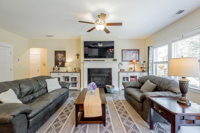 7587 Highborne Lane, Ooltewah, TN 37363