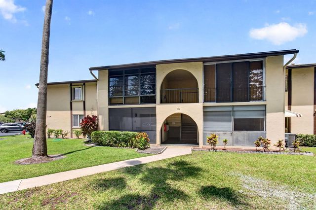 314 Pine Ridge Circle A1, Greenacres, FL 33463