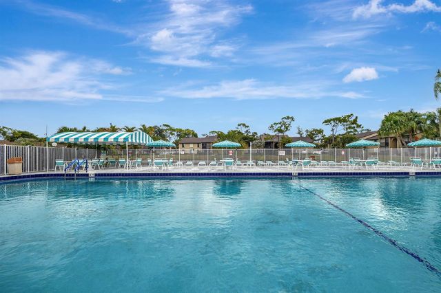 314 Pine Ridge Circle A1, Greenacres, FL 33463