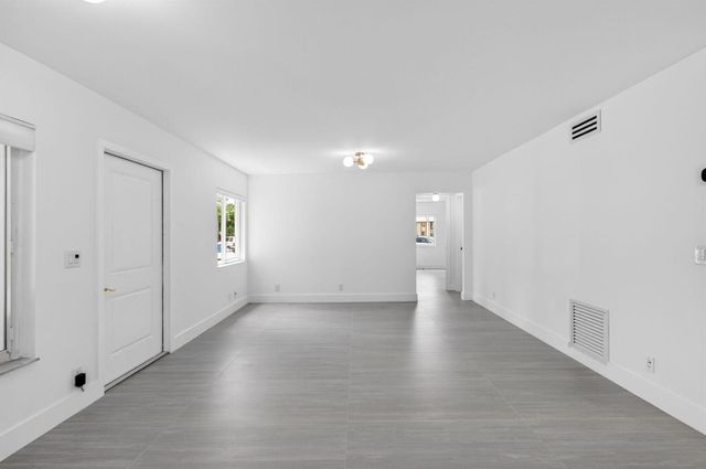 314 Pine Ridge Circle A1, Greenacres, FL 33463