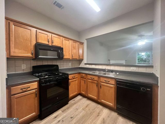 2176 Executive Drive, Duluth, GA 30096
