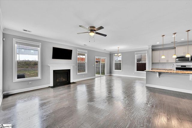 845 Deepwood Court, Boiling Springs, SC 29316