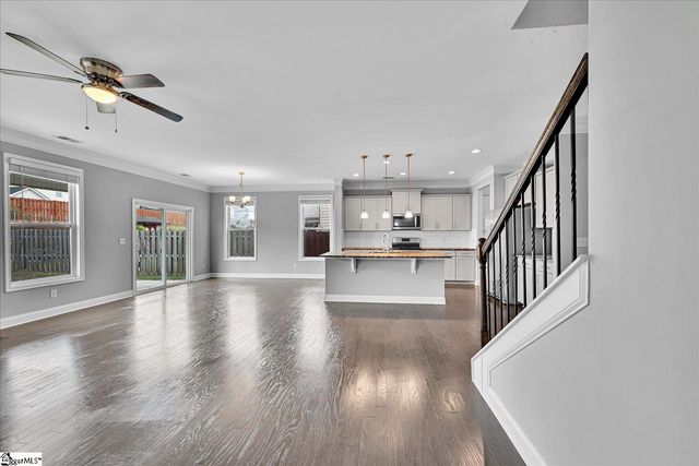 845 Deepwood Court, Boiling Springs, SC 29316