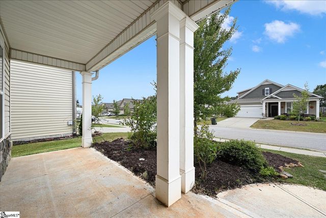 845 Deepwood Court, Boiling Springs, SC 29316