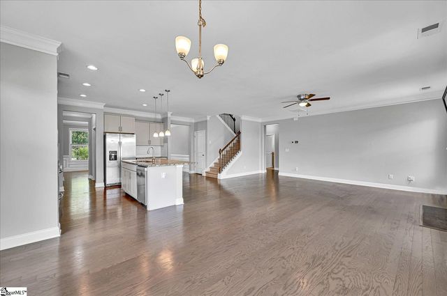 845 Deepwood Court, Boiling Springs, SC 29316