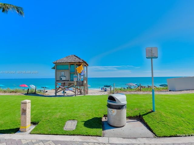 2051 SE 3rd St TH11, Deerfield Beach, FL 33441