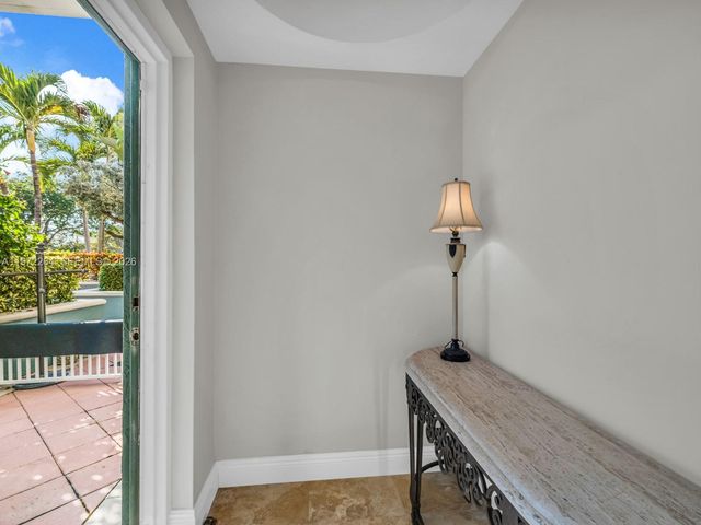 2051 SE 3rd St TH11, Deerfield Beach, FL 33441