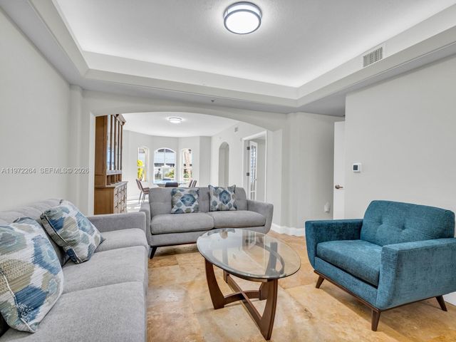 2051 SE 3rd St TH11, Deerfield Beach, FL 33441