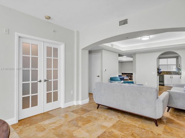 2051 SE 3rd St TH11, Deerfield Beach, FL 33441