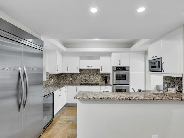 2051 SE 3rd St TH11, Deerfield Beach, FL 33441