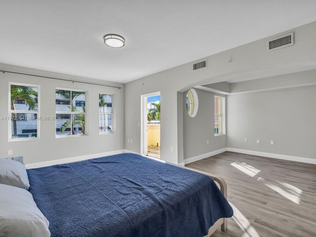 2051 SE 3rd St TH11, Deerfield Beach, FL 33441