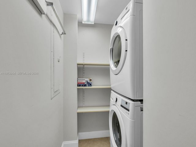 2051 SE 3rd St TH11, Deerfield Beach, FL 33441
