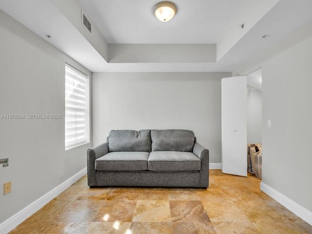 2051 SE 3rd St TH11, Deerfield Beach, FL 33441