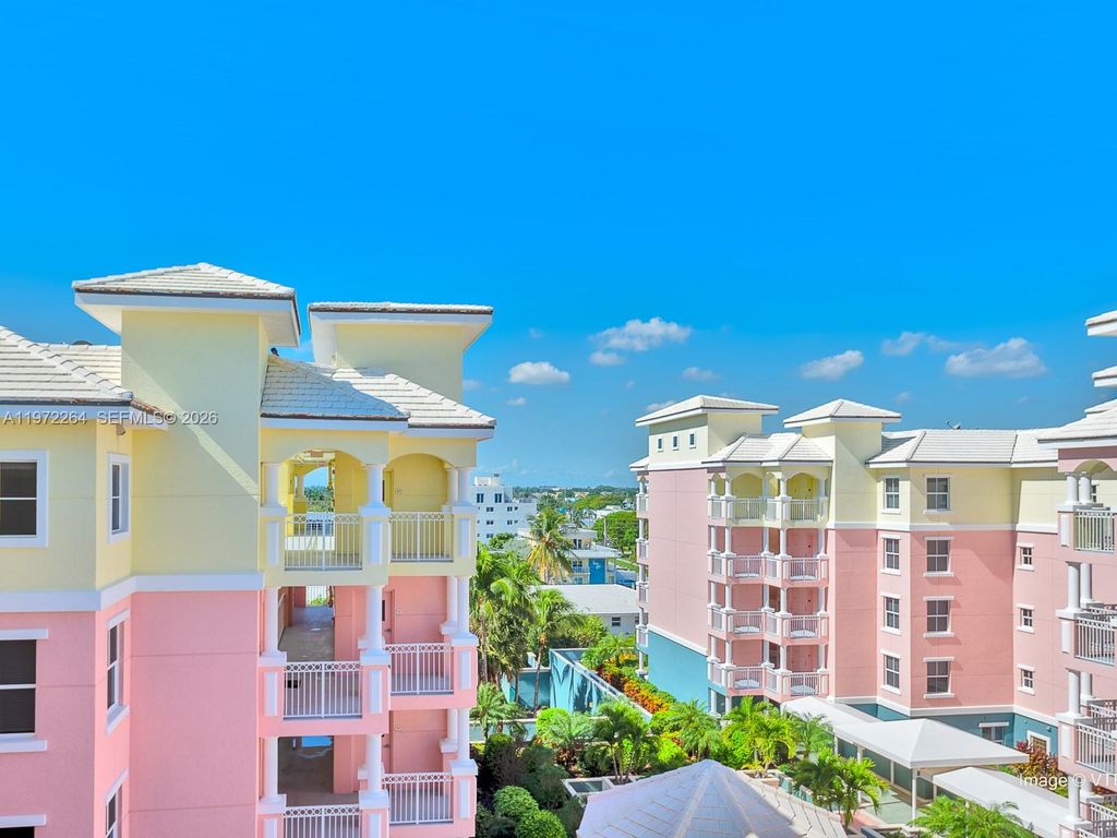 2051 SE 3rd St TH11, Deerfield Beach, FL 33441