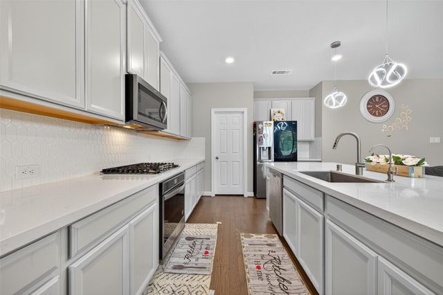 2726 Tumlinson Drive, Fresno, TX 77545