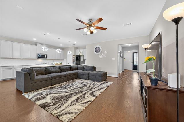 2726 Tumlinson Drive, Fresno, TX 77545