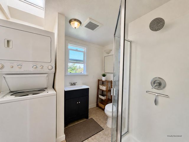 1035-1037 Warfield Avenue, Oakland, CA 94610