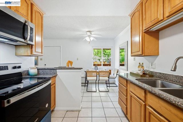 3033 Los Prados Street 230, San Mateo, CA 94403