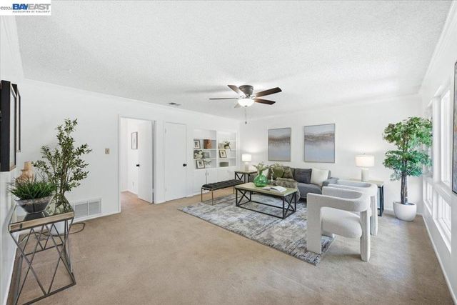 3033 Los Prados Street 230, San Mateo, CA 94403